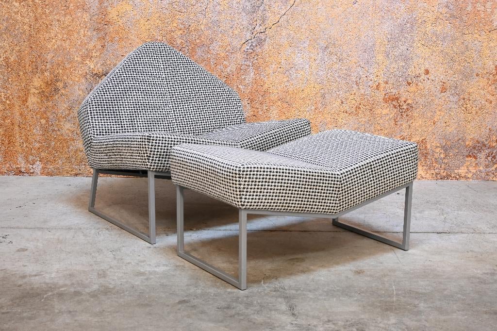 ZGANieuw! stoffen Leolux Wibber design fauteuil + hocker, Leolux, Leolux, 75 tot 100 cm, Ophalen of Verzenden