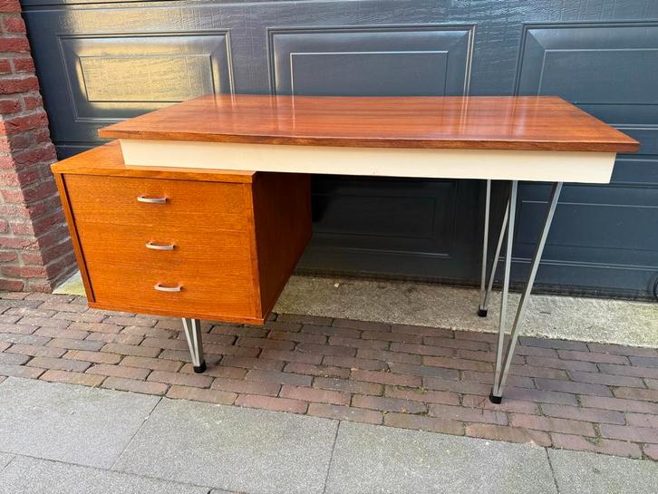 Vintage bureau Pastoe of Tijsseling Nijkerk, Huis en Inrichting, Bureaus, Gebruikt, Bureau, Ophalen