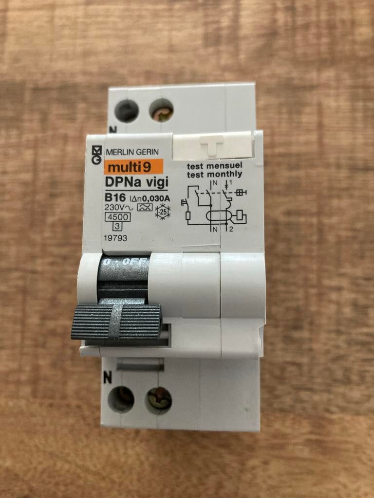 Merlin Gerin Multi9 DPNa Vigi B16 30mA Aardlekschakelaar, Ophalen, Nieuw, Schakelaar