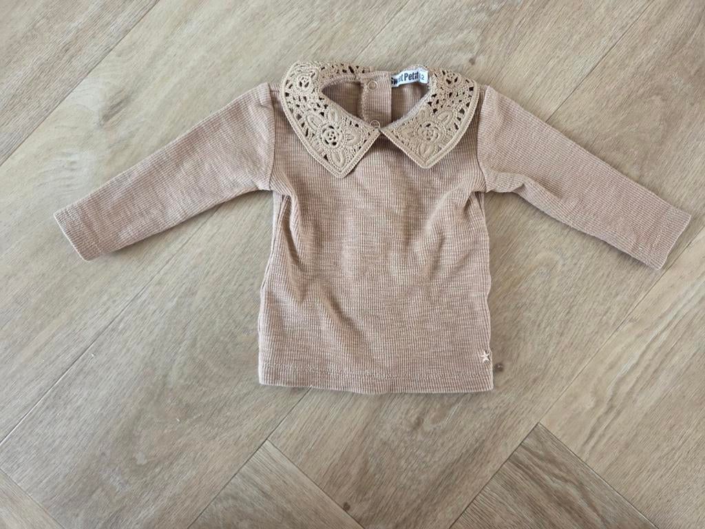 Bruin ribstof shirtje lange mouw met kraag Prenatal maat 62, Kinderen en Baby's, Babykleding | Maat 62, Meisje, Ophalen of Verzenden