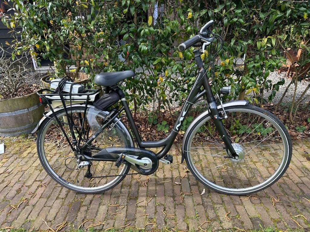 Mooie zwarte Multi-Cycle, Fietsen en Brommers, Elektrische fietsen, Zo goed als nieuw, 47 tot 51 cm, 30 tot 50 km per accu, Ophalen