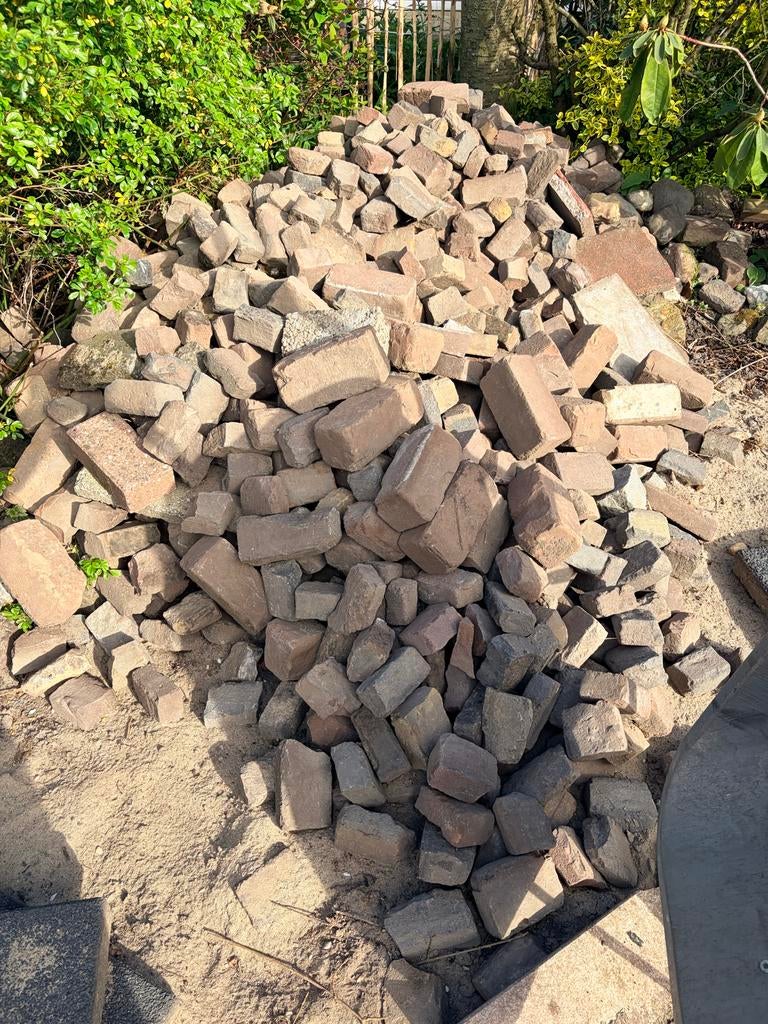 Gratis Grijze en Rode Klinkers - Direct Ophalen!, Ophalen, Gebruikt, Klinkers, 10 m² of meer