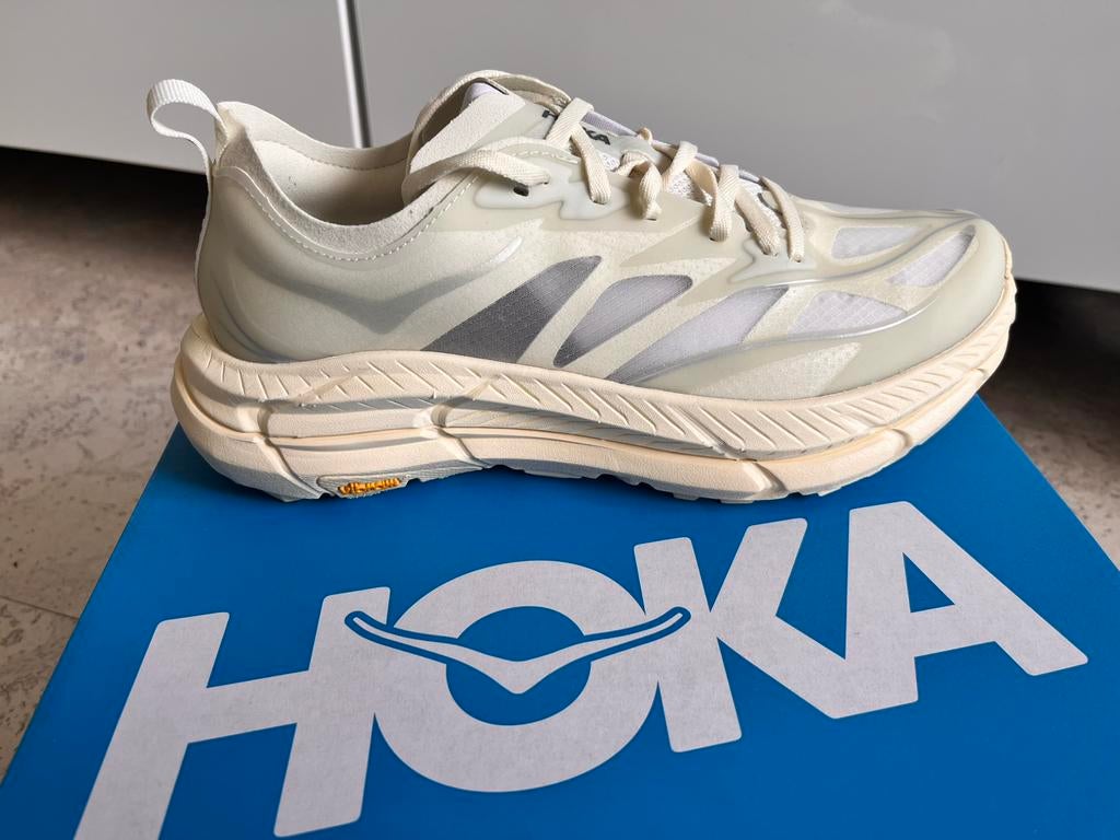 HOKA hardloopschoenen sneakers maat 40!, Overige merken, Hardloopschoenen, Nieuw, Ophalen of Verzenden
