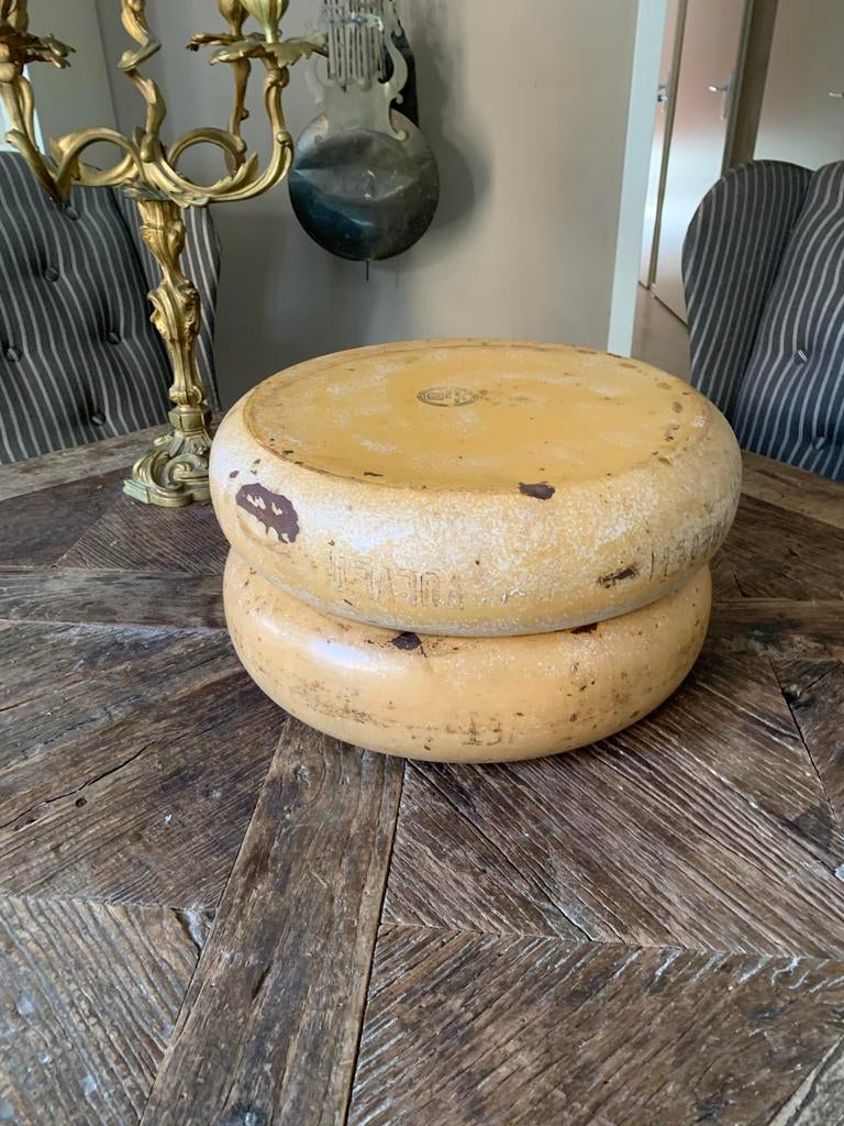 Antieke decoratieve dummy kazen - set van 2 stuks brocante, Ophalen of Verzenden