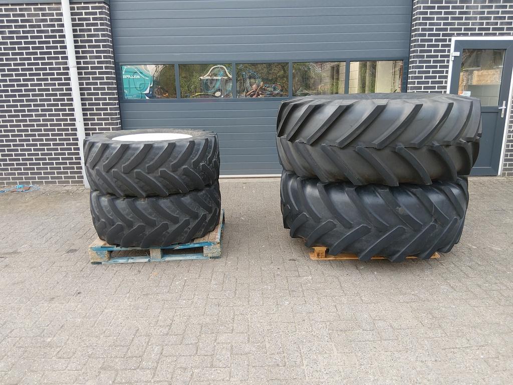 New Holland Wielen 680/75 R32 en 480/65 R28, Zakelijke goederen, Agrarisch | Onderdelen | Banden, Velgen en Assen, CNH Indust