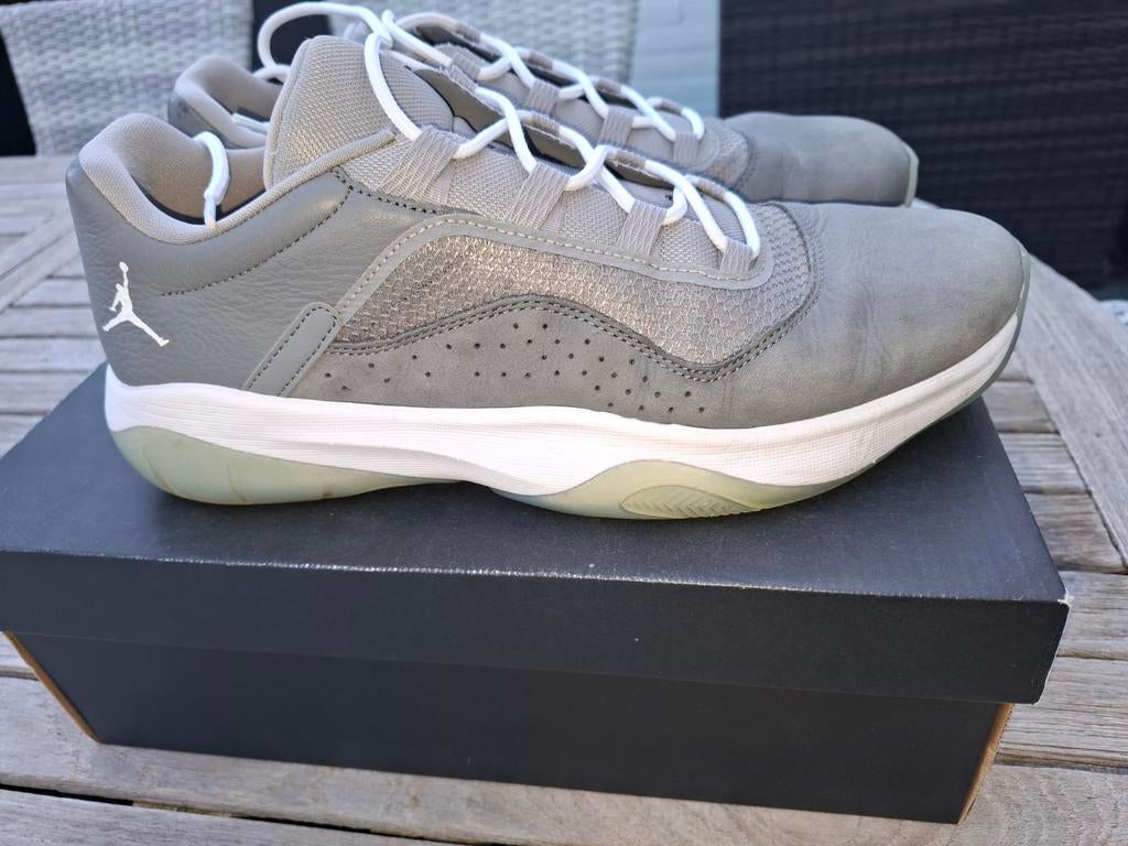 Air Jordan 11 CMFT Low - Cool Grey - Maat 45, Ophalen, Overige kleuren