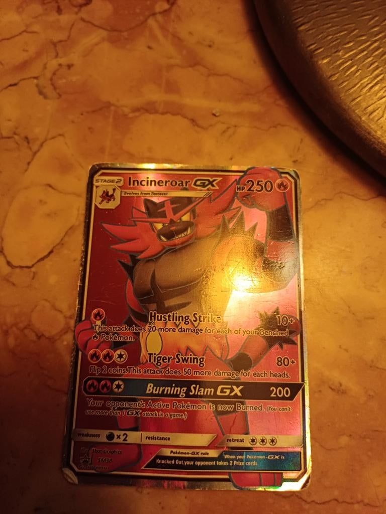Incineroar GX Pokémon Kaart - Zeldzaam en Krachtig!, Ophalen of Verzenden, Zo goed als nieuw, Losse kaart, Foil