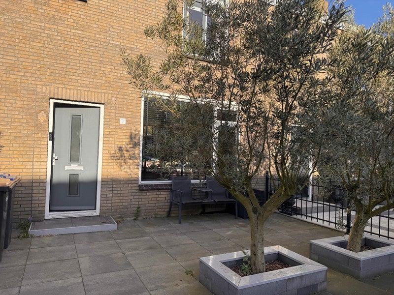 NIEUW! Woonruimte te huur Eemstraat, IJmuiden
