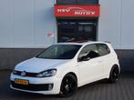 Volkswagen Golf 2.0 GTI 211 PK automaat LM navi, Auto's, Volkswagen, Euro 5, Gebruikt, 4 cilinders, Wit