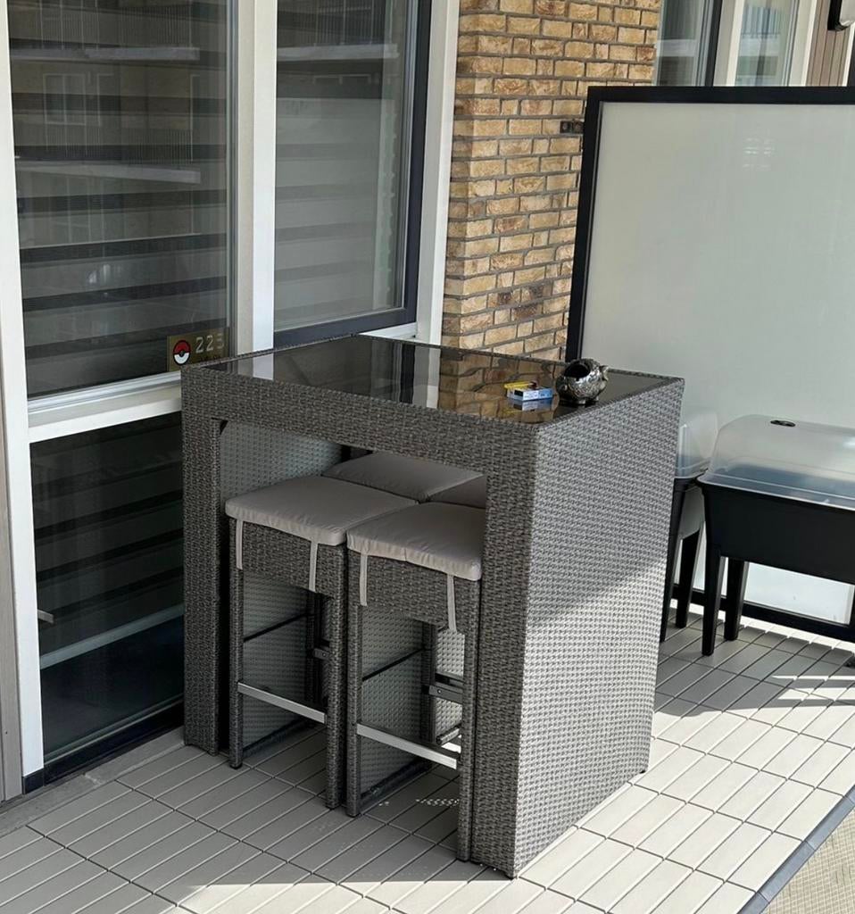 Bartafel met 4 stoelen voor balkon (zonder glazen plaat), Ophalen