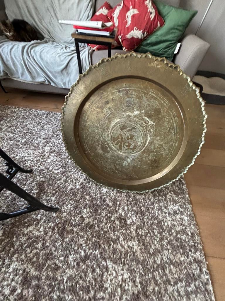 Oud tafeltje uit Indonesië, Ophalen