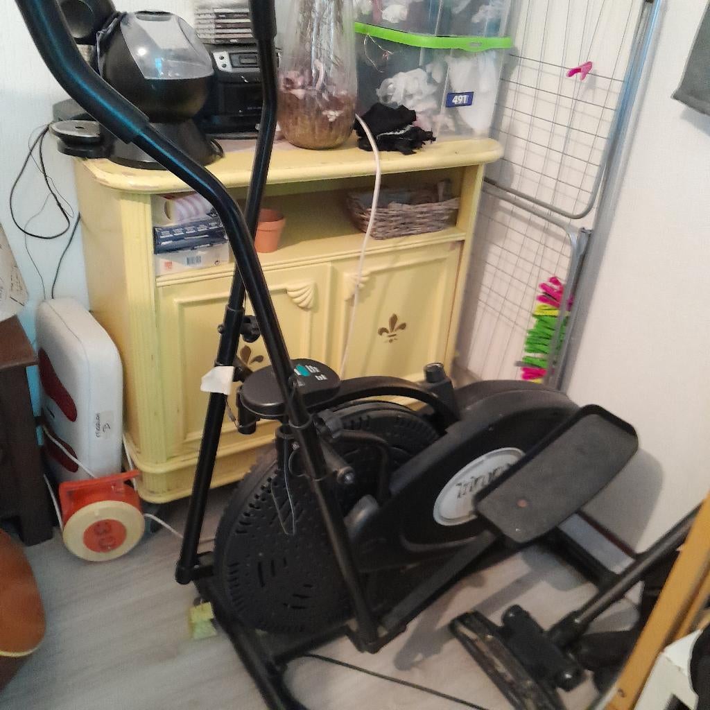 Crosstrainer bijna gratis, Sport en Fitness, Ophalen, Gebruikt, Benen, Crosstrainer