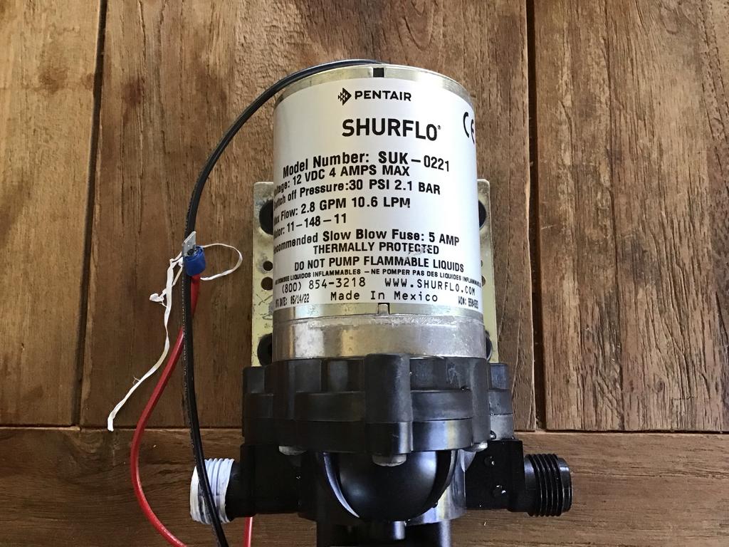 Shurflo waterpomp 12V voor boot of camper (SUK-0221), Ophalen of Verzenden, Gebruikt, Kombuis en Sanitair