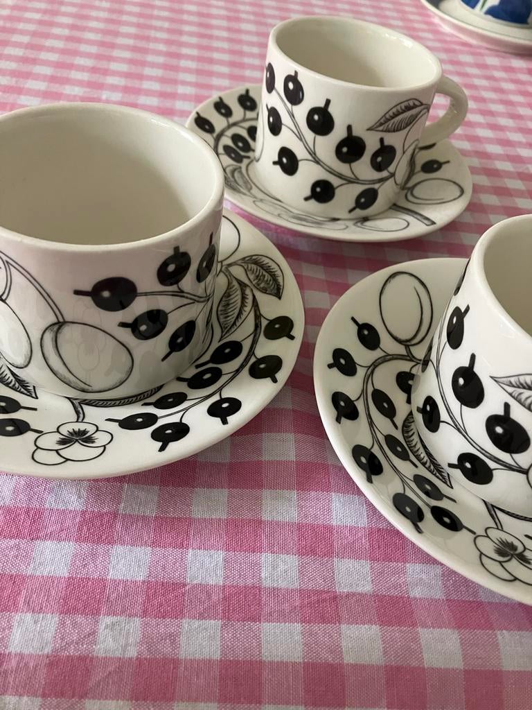 Arabia Finland Paratiisi kopjes en schotels (3 sets), Ophalen