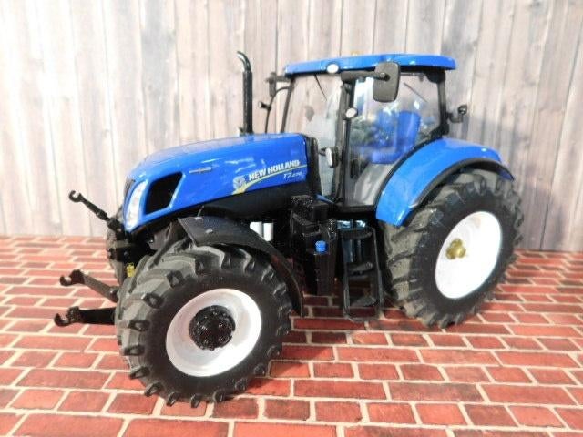 1/32 Partij van 11 New Holland trekkers, Marge, ROS, Britain, Ophalen of Verzenden, Zo goed als nieuw, Tractor of Landbouw, Overige merken