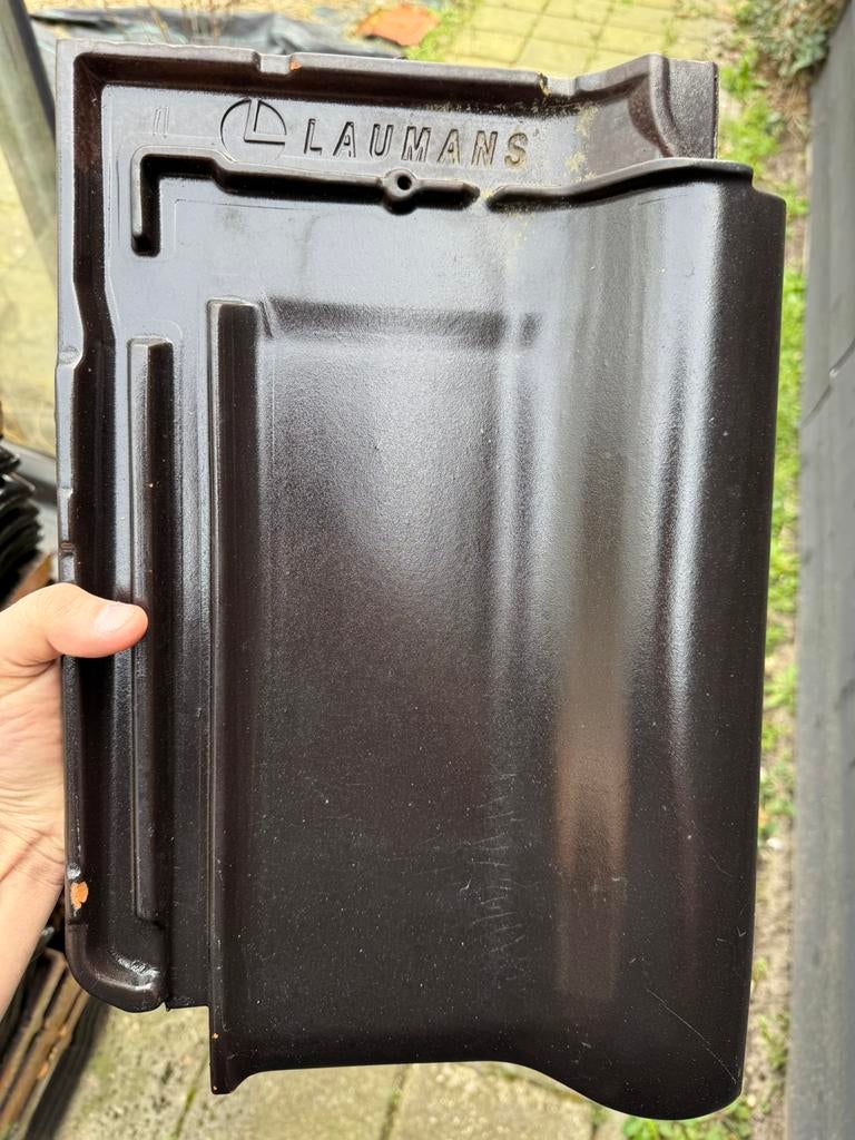 Laumans dakpannen, Ophalen, Steen of Klei, Zwart, Zo goed als nieuw