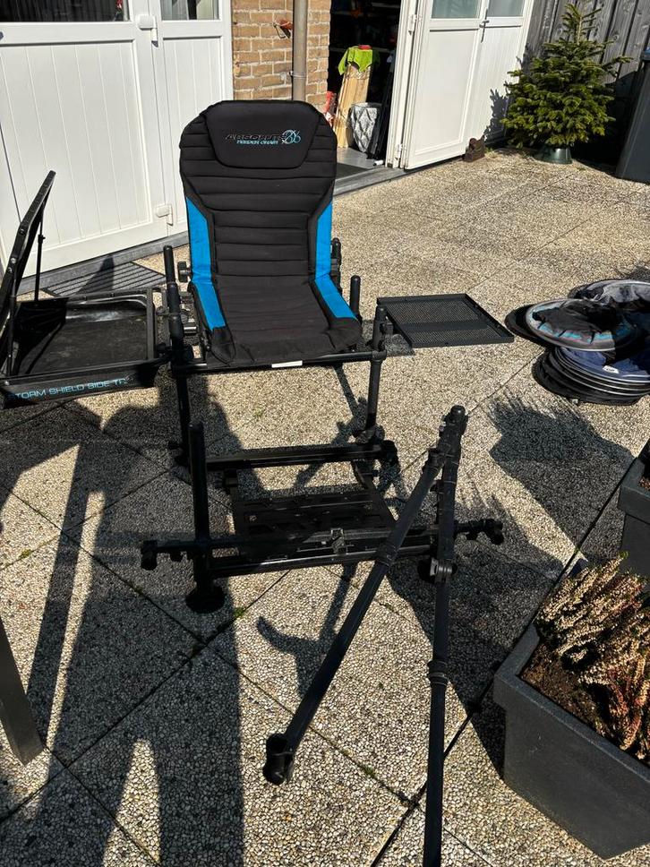 Preston Absolute 36 Feederstoel Compleet met Accessoires, Watersport en Boten, Hengelsport | Witvissen, Gebruikt, Complete set