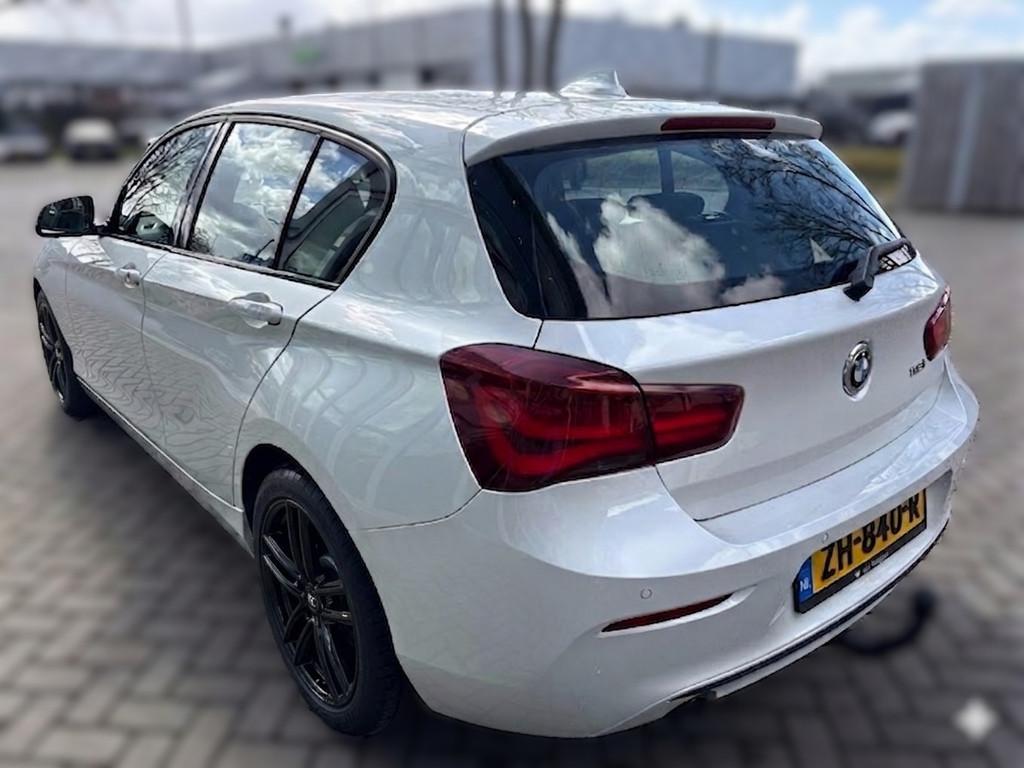 BMW 1-serie 118i Sport Line Edition | Stoelverwarming | Crui, Auto's, Gebruikt, Wit, Origineel Nederlands, Bedrijf