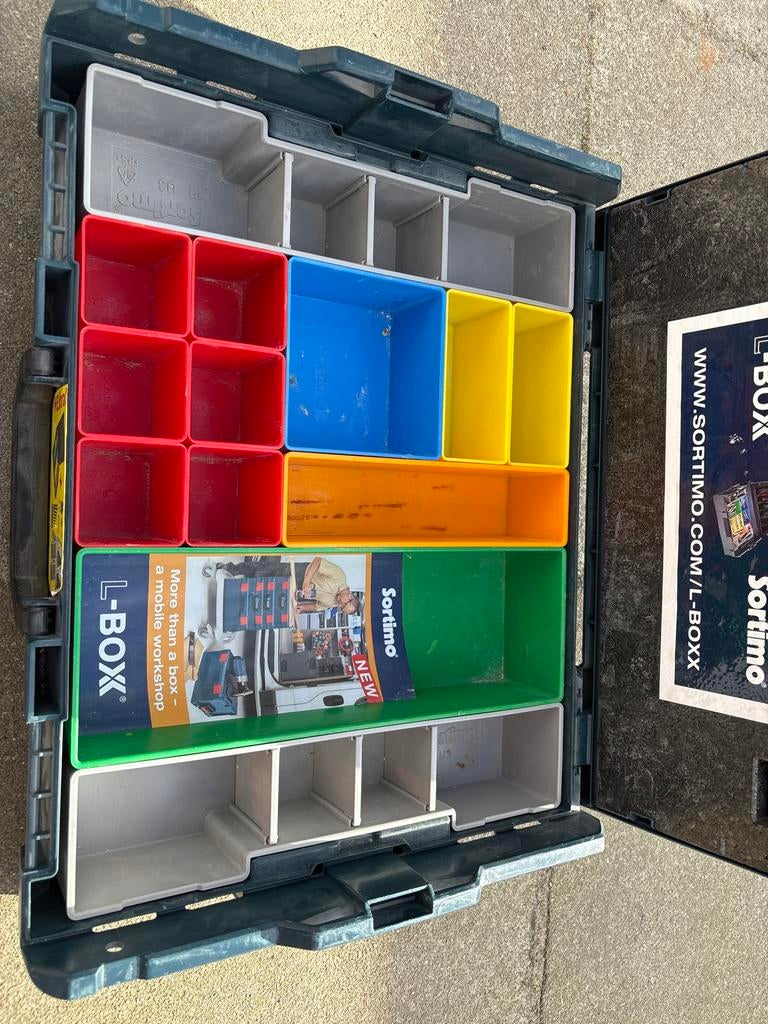Bosch Sortimo L-Boxx met gekleurde inzetbakjes, Doe-het-zelf en Verbouw, Gereedschapskisten, Ophalen, Gevuld, Gebruikt