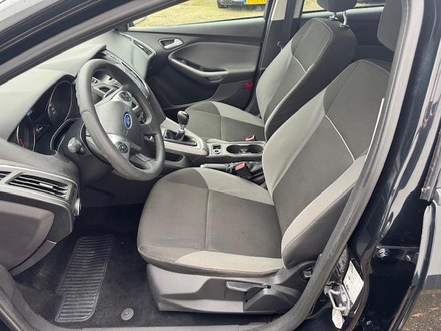 Ford Focus Wagon 1.0 EcoBoost Trend, '13, 163000 km in een k, Euro 5, Gebruikt, Zwart, Zwart