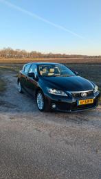 Lexus CT200H 2012 • !Full Options!• Dealer OH • APK 02-27, Auto's, Lexus, Euro 5, Achterwielaandrijving, 4 cilinders, 9999 kg