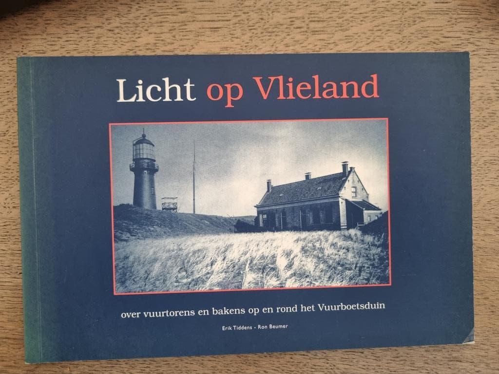 Licht op Vlieland, Boeken, Overige Boeken, Zo goed als nieuw, Ophalen of Verzenden