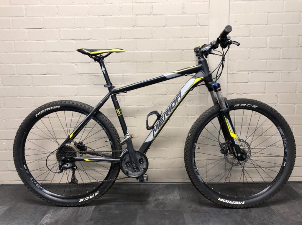 Merida Big Seven 300 mat zwart Heren Black 50cm 2020, Gebruikt, -, - 0
-, NL, Merida