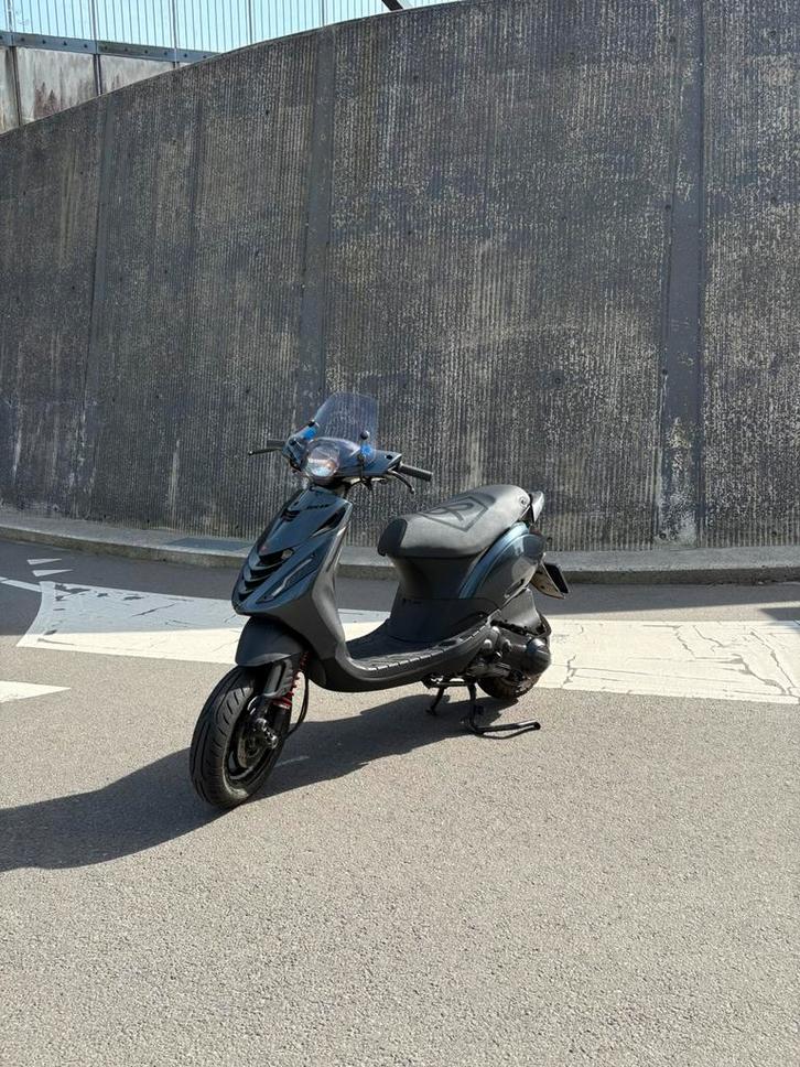 Zip Leader 187cc 4T!, Fietsen en Brommers, Scooters | Piaggio, Zo goed als nieuw, Zip, Benzine, Ophalen of Verzenden