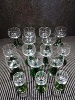Vintage wijnglazen op groene voet. Roemer?, Verzamelen, Glas en Borrelglaasjes, Ophalen, Zo goed als nieuw, Overige typen