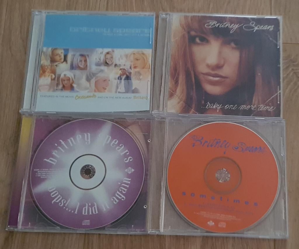4 x cd britney spears cd's single muziek baby one more time, Ophalen of Verzenden, 2000 - 2009