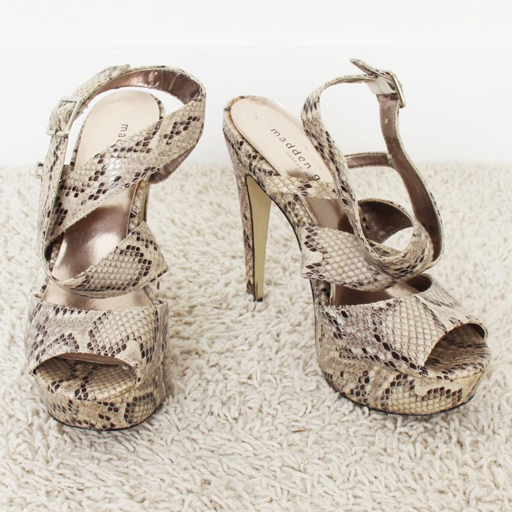 Prachtige Leren Madden Girl Pumps s24 (Maat 39) € 45,-, Pumps, Overige kleuren, Ophalen of Verzenden, Madden Girl