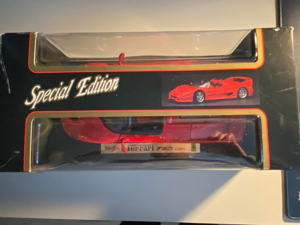 Model auto Ferrari, Hobby en Vrije tijd, Modelauto's | 1:18, Ophalen of Verzenden, Zo goed als nieuw, Bburago