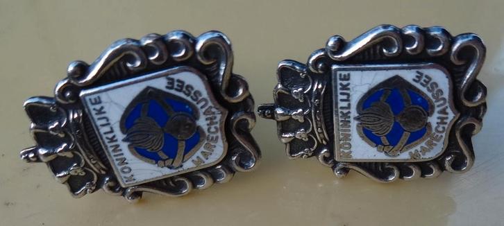 Set emaille  Manchetknopen KONINKLIJKE MARECHAUSSEE, Verzamelen, Militaria | Algemeen, Marechaussee, Overige typen, Nederland
