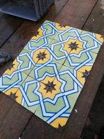 12 antieke Franse tegels (Devres), 13x13 cm groen/geel/blauw, Ophalen