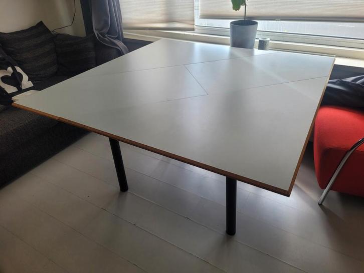 Stevige uitschuifbare vierkante tafel 105/140 cm, Huis en Inrichting, Tafels | Eettafels, Gebruikt, 100 tot 150 cm, 100 tot 150 cm