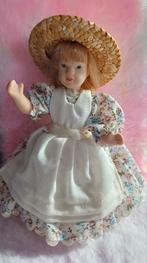 Poppenhuis popje, Ophalen of Verzenden, Poppenhuis