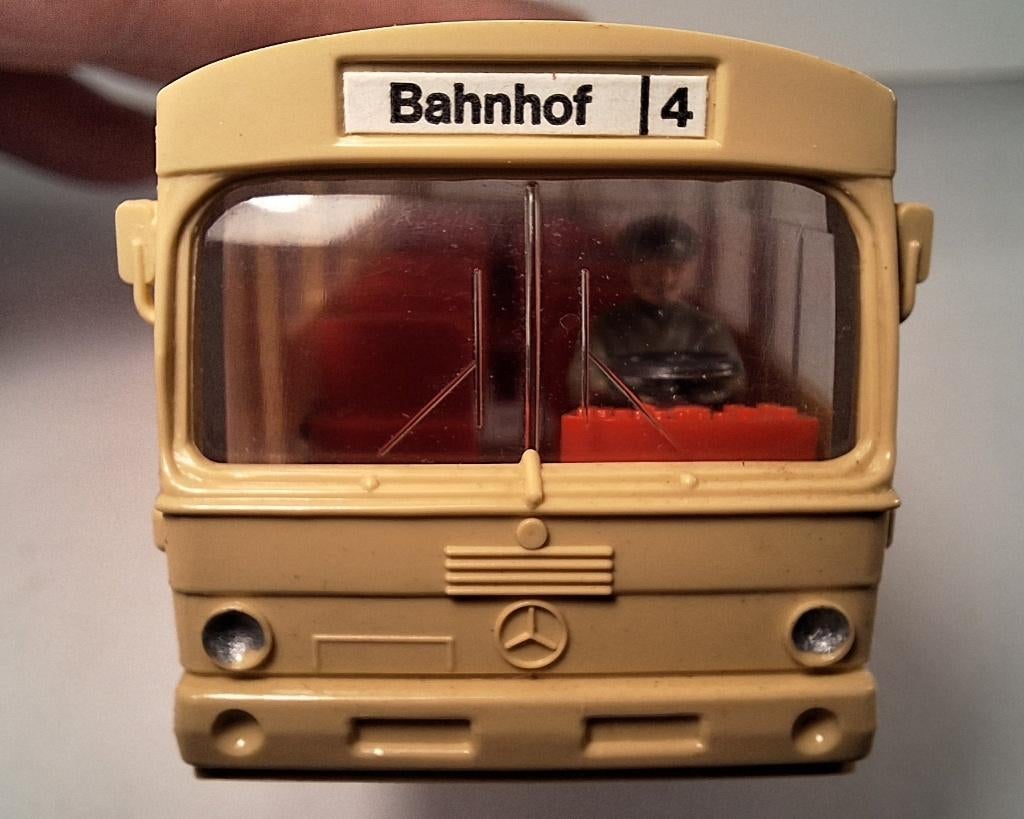 Wiking Stadsbus Mercedes, Hobby en Vrije tijd, Modelauto's | 1:87, Ophalen of Verzenden, Zo goed als nieuw, Bus of Vrachtwagen