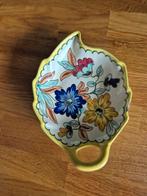 Prachtig Handbeschilderd Gouds Plateel Schaaltje - De Iris, Ophalen of Verzenden