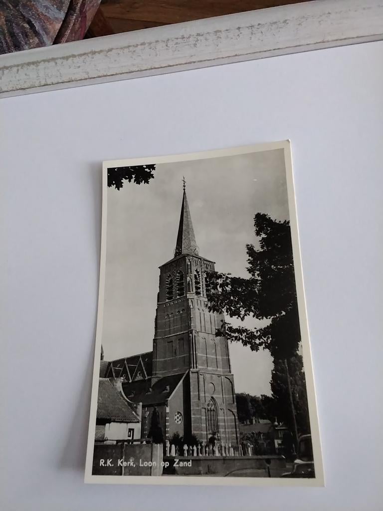 LOON OP ZAND.  R.K.,KERK, Verzamelen, Ansichtkaarten | Nederland, Ophalen of Verzenden, Voor 1920