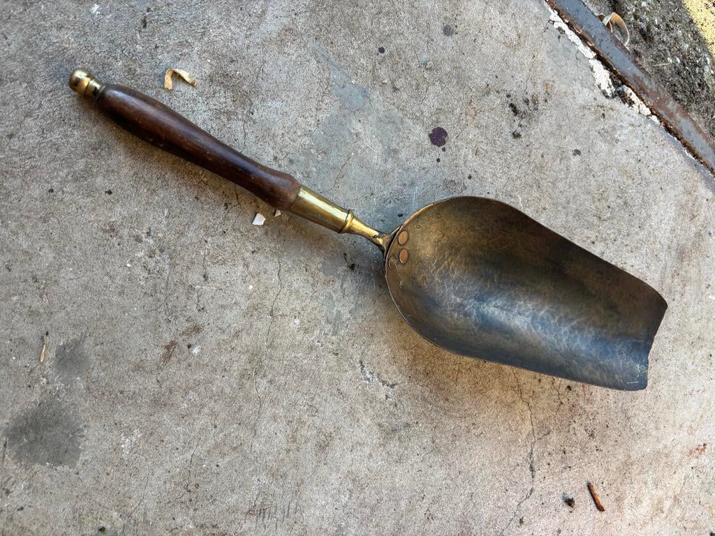 Antieke koperen kolenschep met houten handvat, Ophalen of Verzenden, Koper