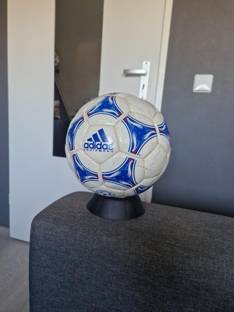 Adidas Tricolore OFFICIAL MATCHBALL (WK 1998), Maat XL, Ophalen of Verzenden, Bal