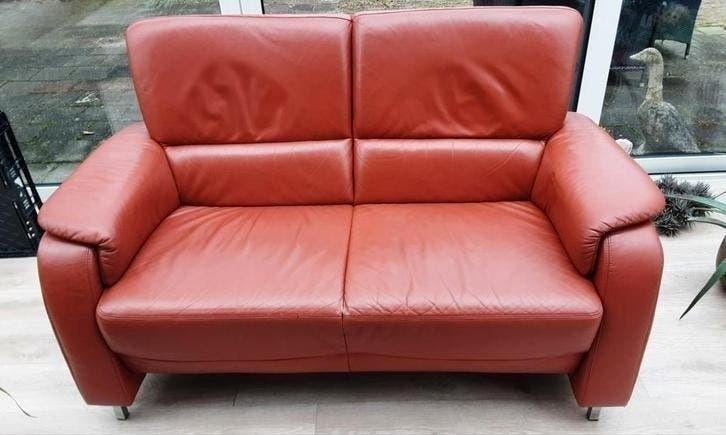 Bank van echt leer 2-zits rood/bruin, Huis en Inrichting, Banken | Bankstellen, Ophalen, Gebruikt, 150 tot 200 cm, Leer