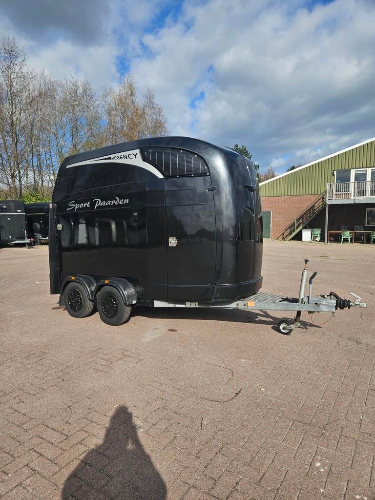 Atec Regency 2 paards polyester paardentrailer, Ophalen, Zo goed als nieuw, Polyester, 2-paards trailer