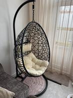 Eierstoel zwart met beige kussen, Ophalen, Zo goed als nieuw