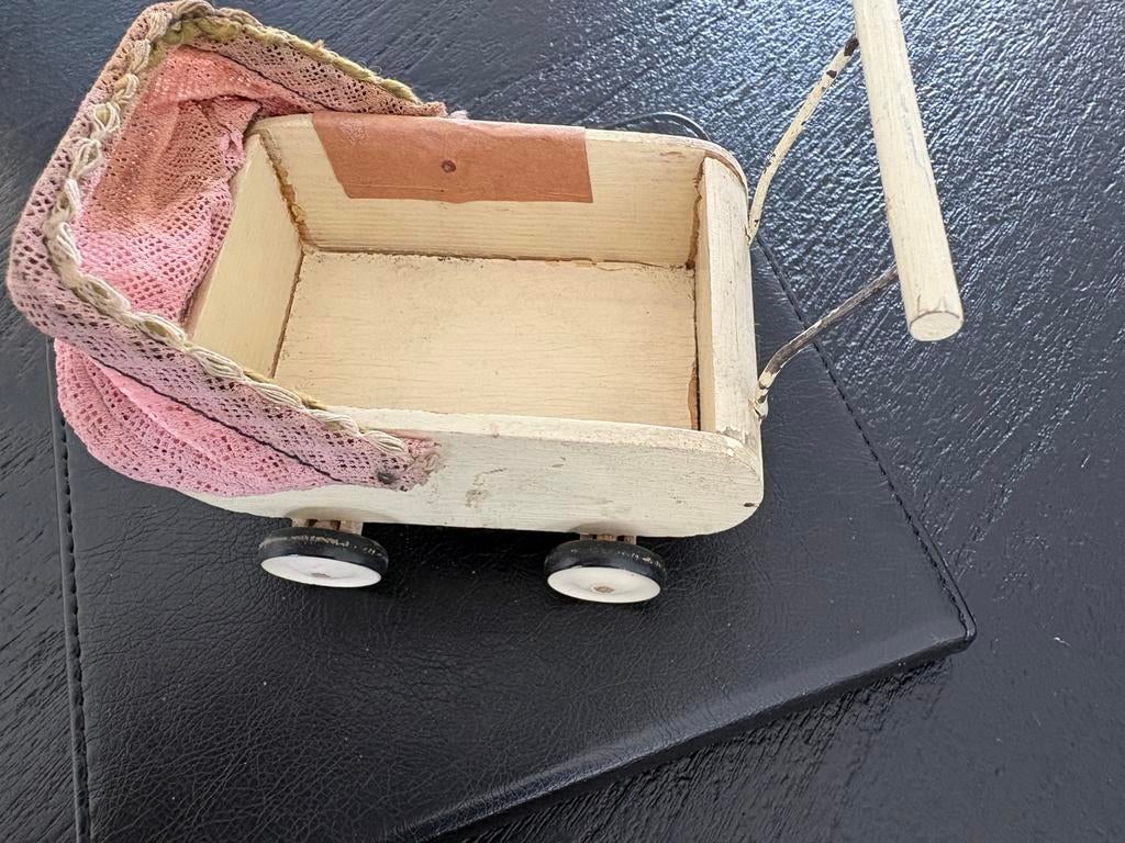 Prachtig oud kinderwagentje, Ophalen of Verzenden, Zo goed als nieuw, Poppenhuis