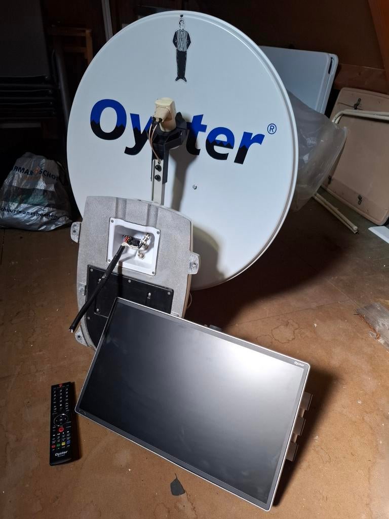 Oyster schotel antenne + tv voor caravan of camper, Ophalen, Overige merken
