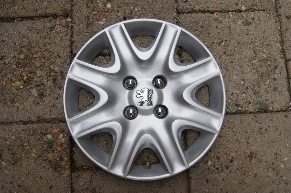1 losse originele wieldop Peugeot 207 15 inch, Auto diversen, Ophalen of Verzenden, Gebruikt