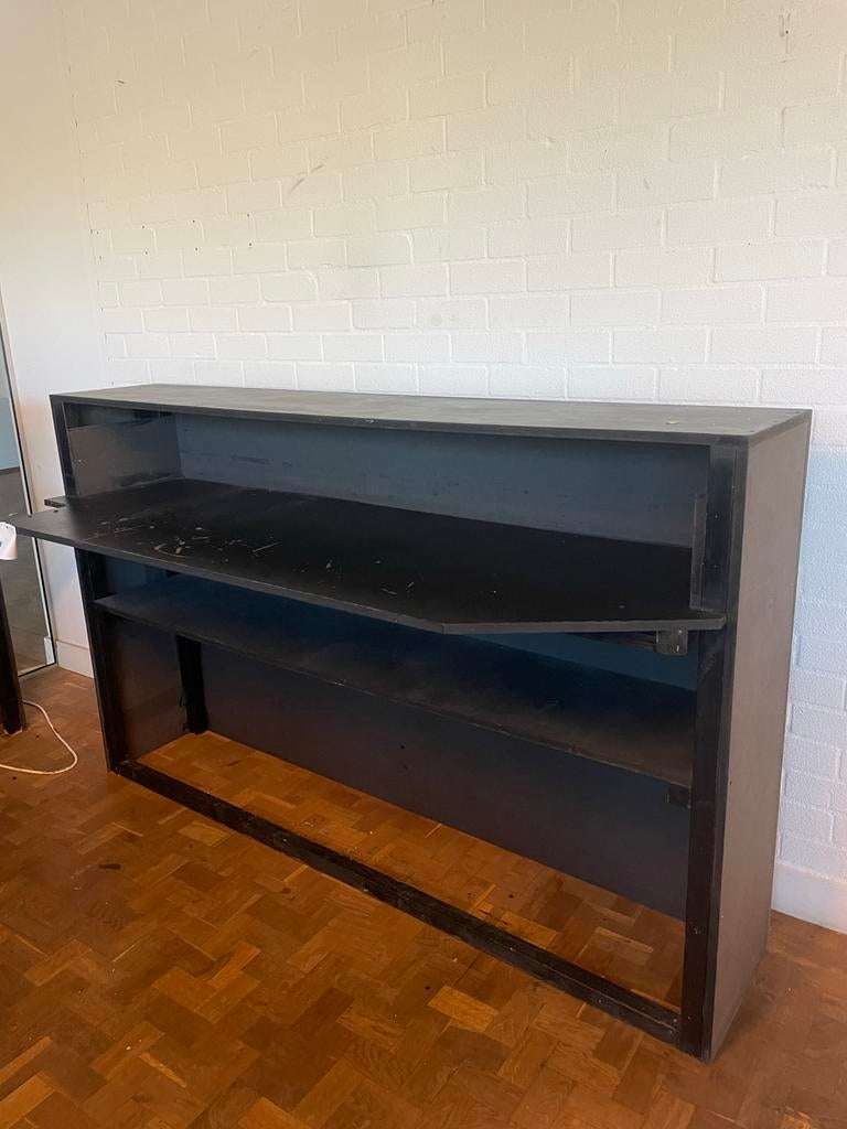 Zwarte houten bar/balie met opbergruimte, Ophalen, Gebruikt