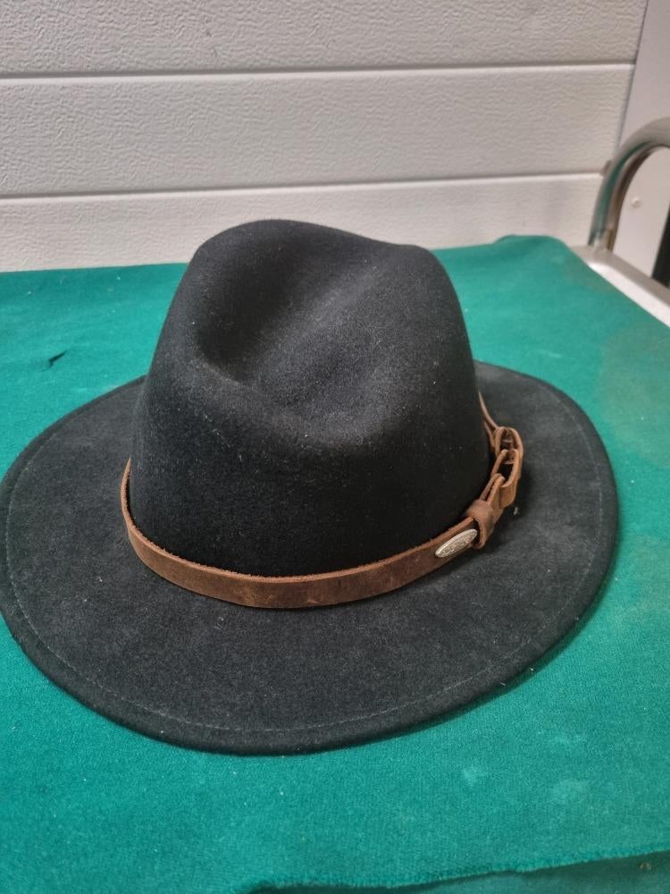 hoed robinsen zwart met bruine leren band 100% wol, Ophalen of Verzenden, 'T Olde Gre-j, Info@toldegrej.nl, Endepoelstraat 20f Didam