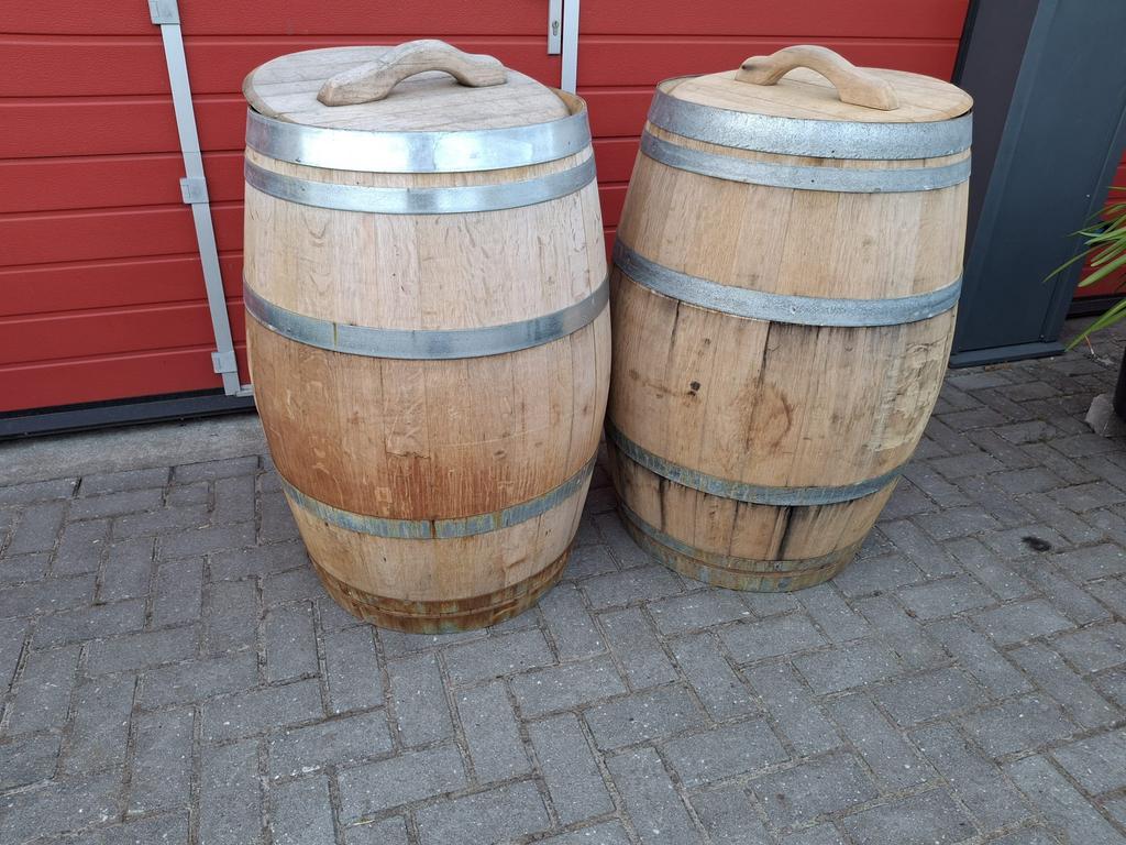 Regenton met deksel 225 liter te koop, Ophalen, 150 liter of meer, Poortinga vehuur, Poortingavehuur @gmail . Com